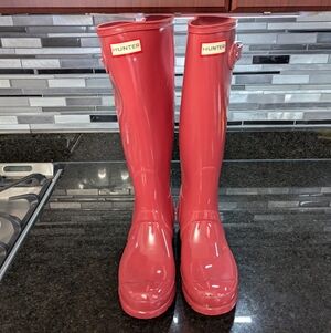 Hunter pink Rain Boots And Hunter Socks